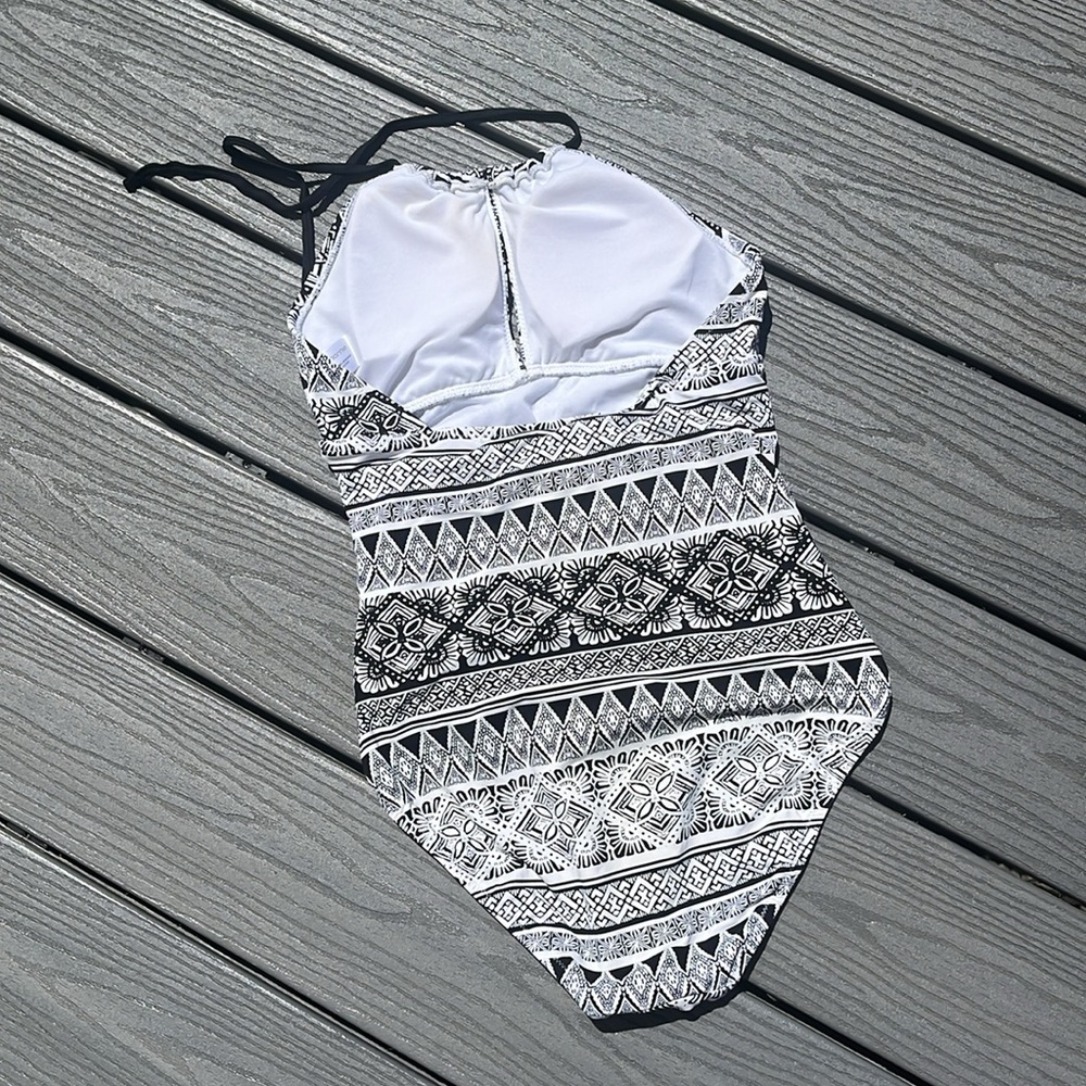 Patterned One Piece Bathing - Picture 5 of 7